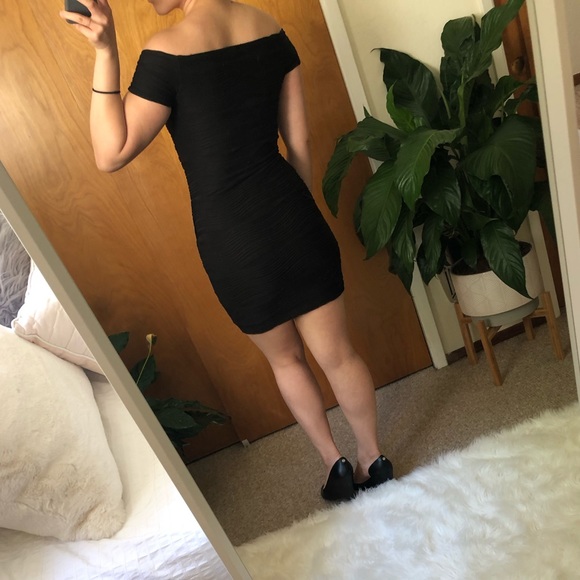 Black Bodycon Dress - Picture 6 of 7
